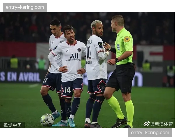 巴黎圣日耳曼主场1-2爆冷不敌里昂，恩德里克独造两球助客队取胜