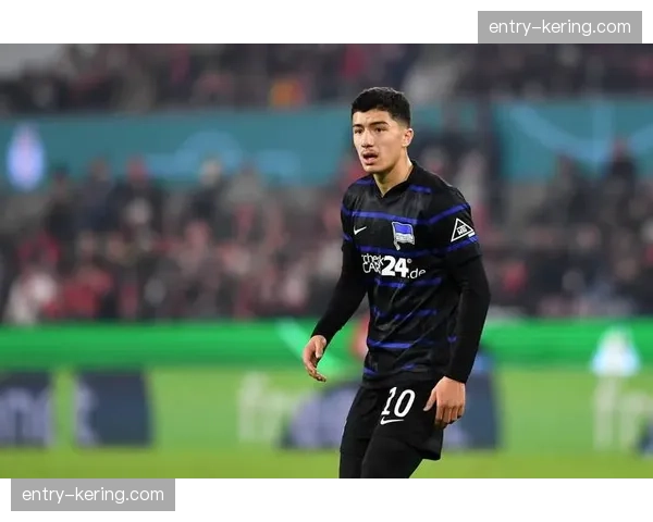 勒沃库森签下18岁马里前锋恩吉库拉-邦巴